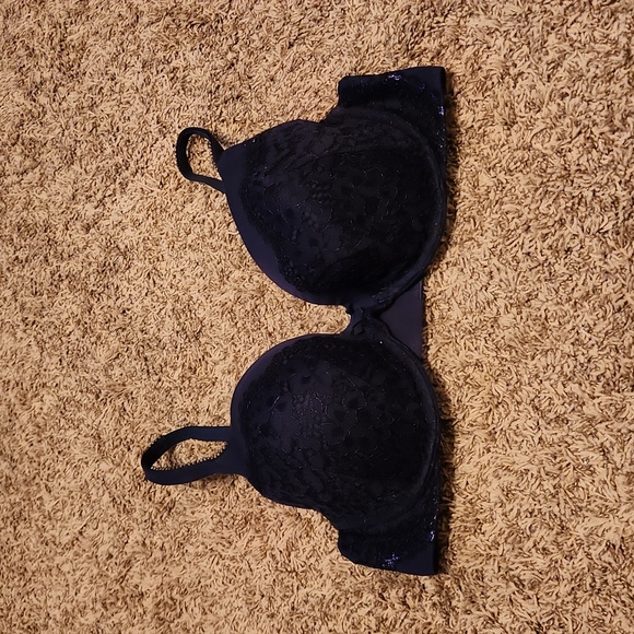 Victoria's Secret Body By Victoria Lined Perfect Coverage Bra - Picture 1 of 10